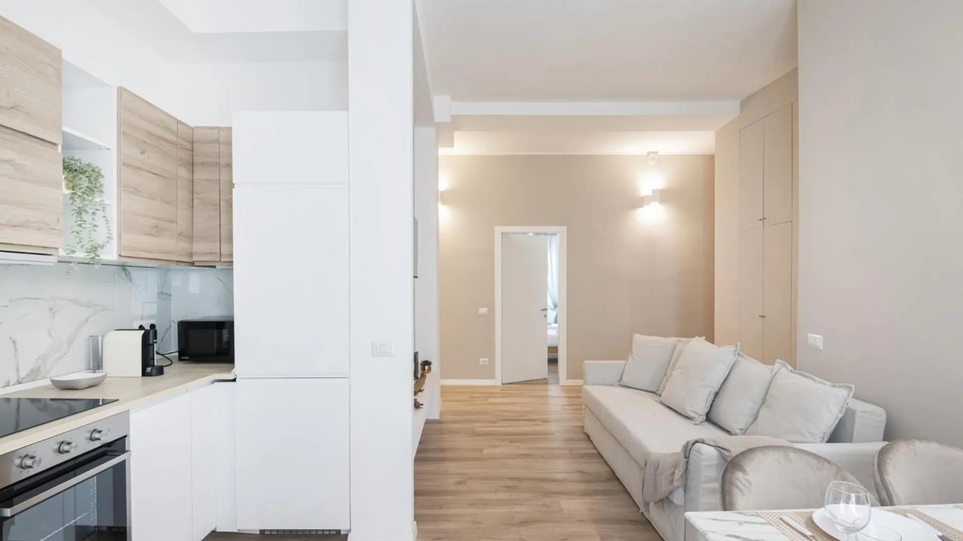 Easylife - Golden Suite Milan