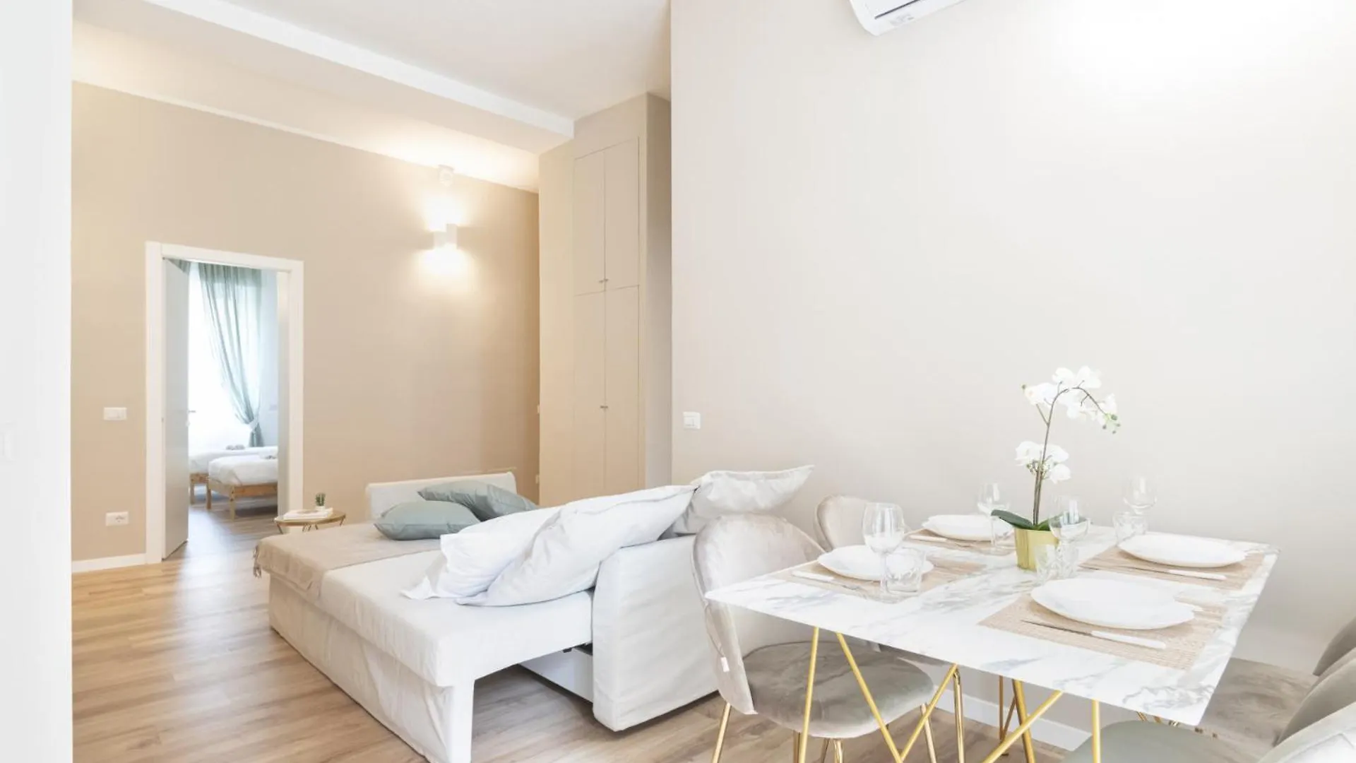Easylife - Golden Suite Milan Apartment