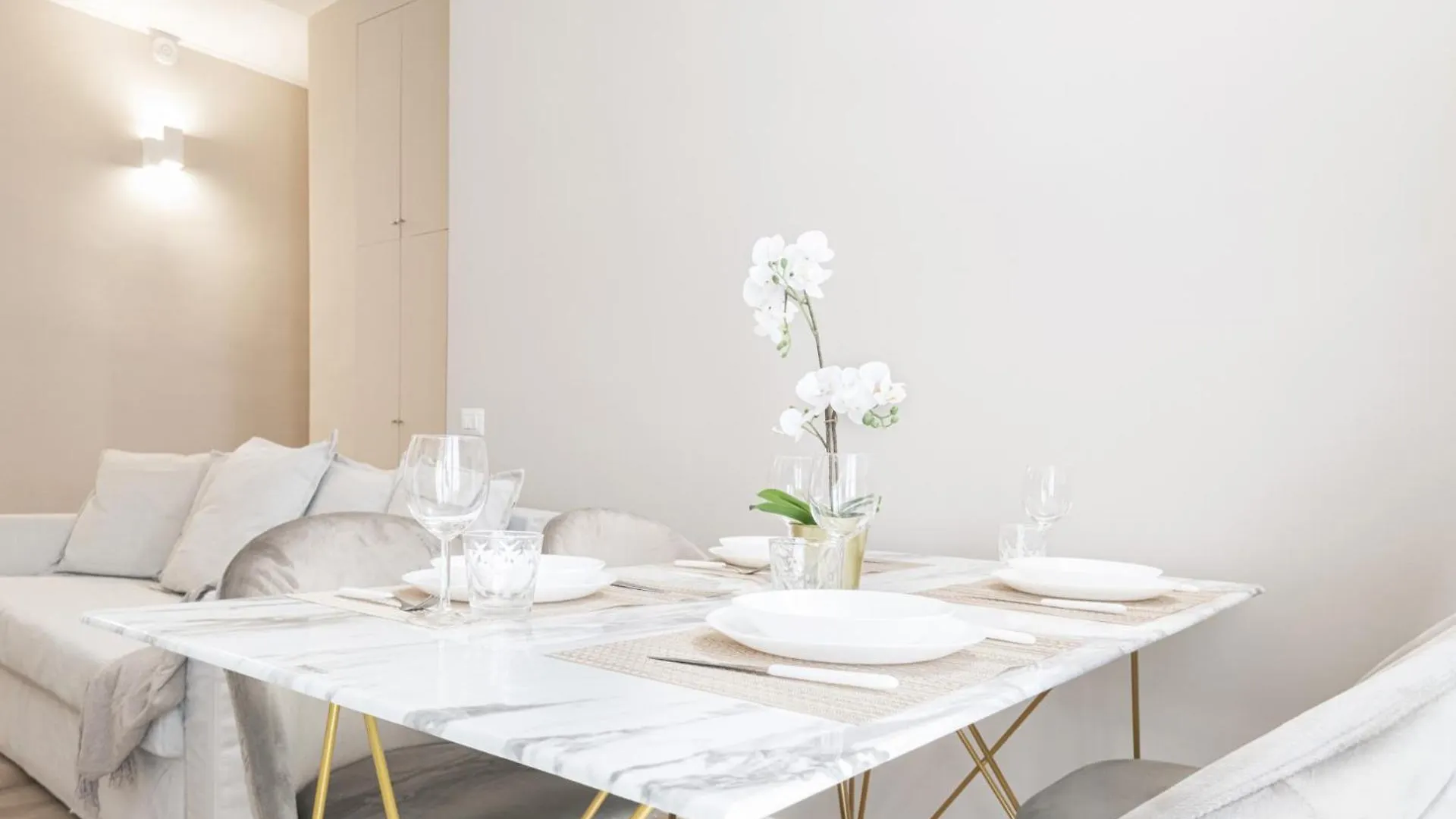 Easylife - Golden Suite Con Ampio Terrazzo Milán 0*,
